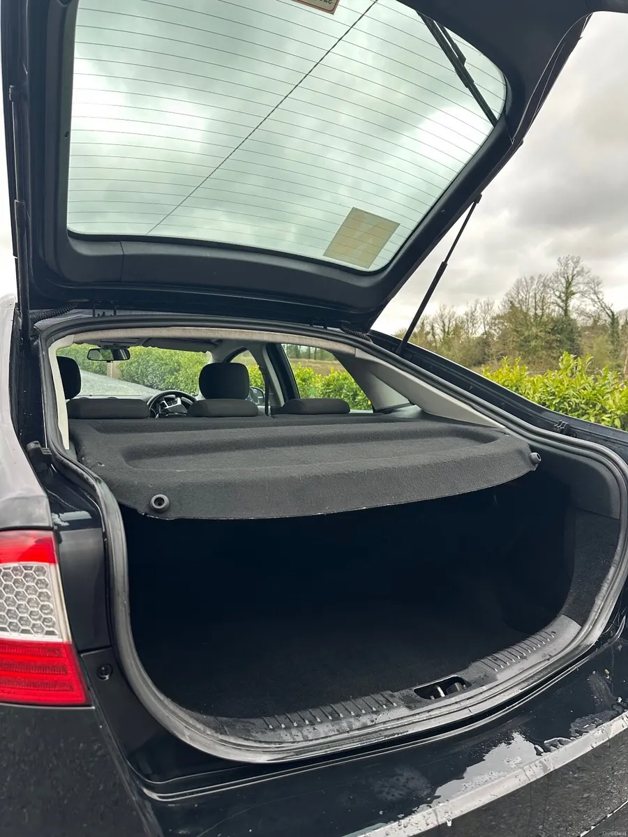 Ford Mondeo 2010 - Image 2