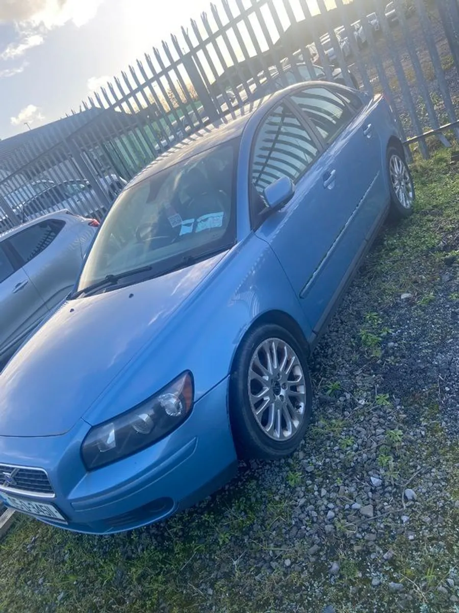 2005 Volvo S40 - Image 1