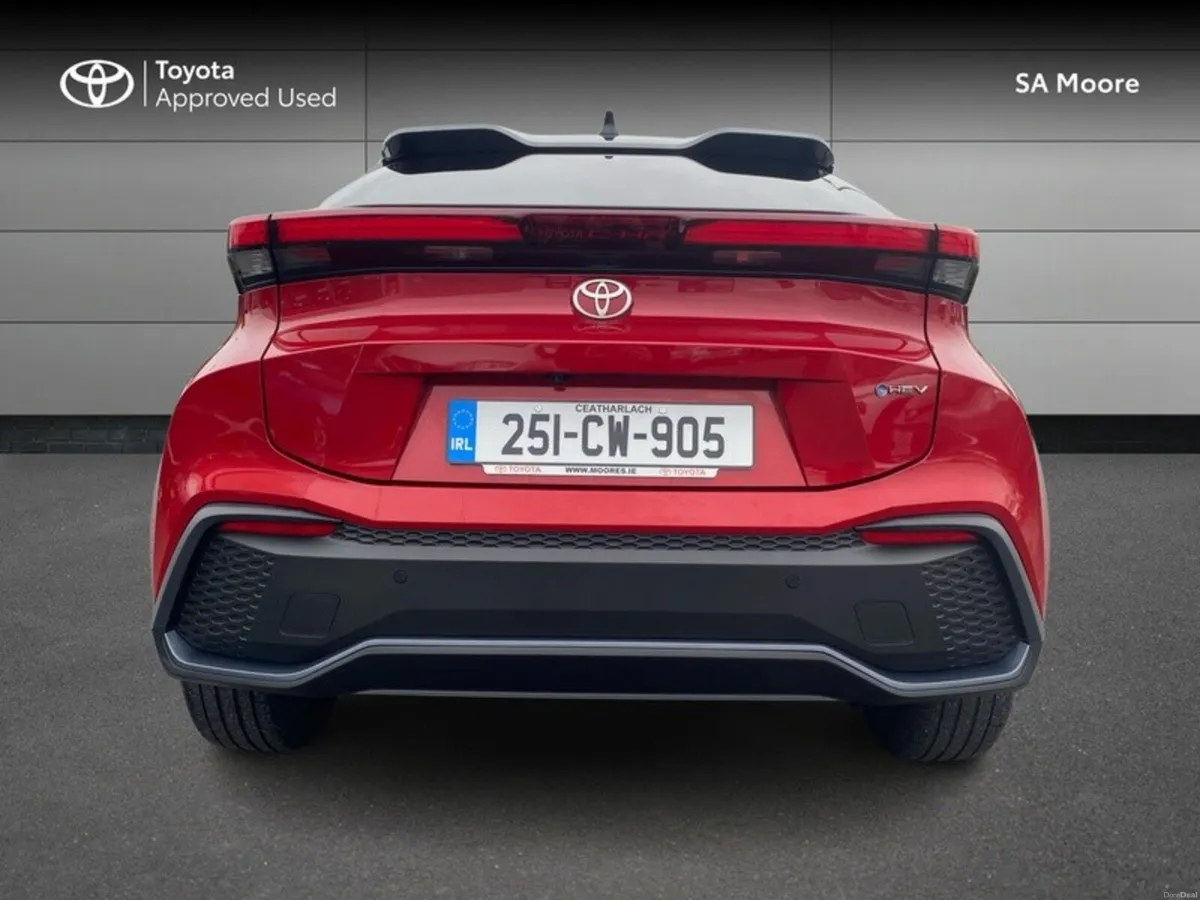 Toyota C-HR PLUG IN - PHEV SPORT - Image 4