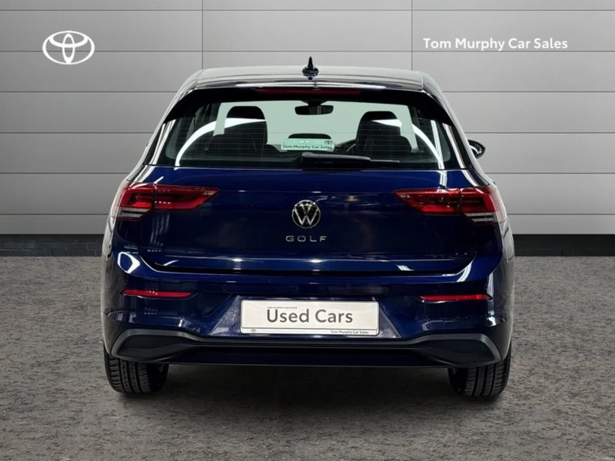 Volkswagen Golf LIFE 2.0 TDI 115HP 5DR - Image 4