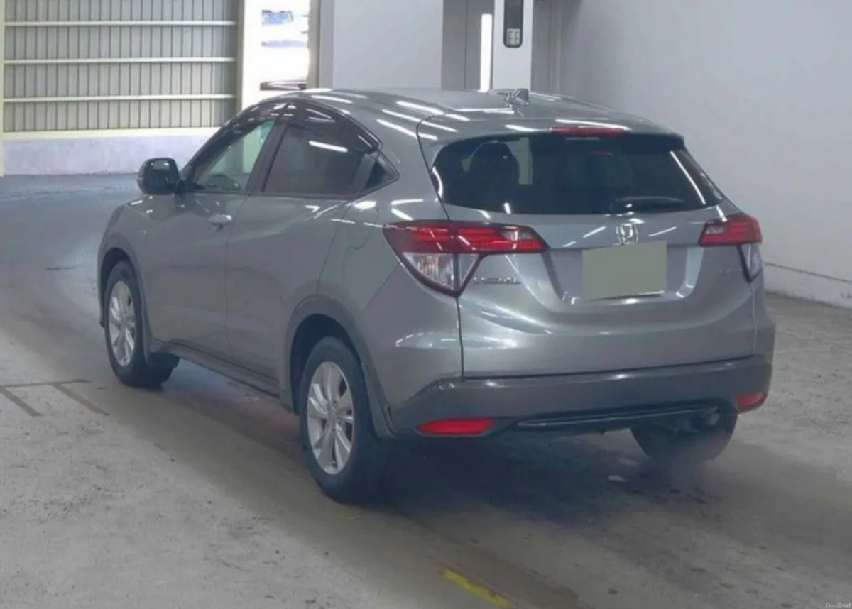 2015 Honda Vezel 1.5 Petrol Hybrid Self Charging - Image 3
