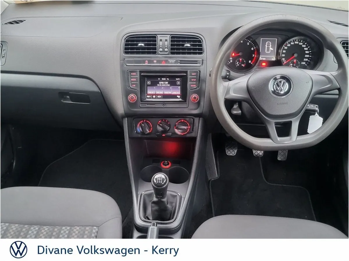 Volkswagen Polo TRENDLINE 1.0 PETROL 60BHP - Image 2