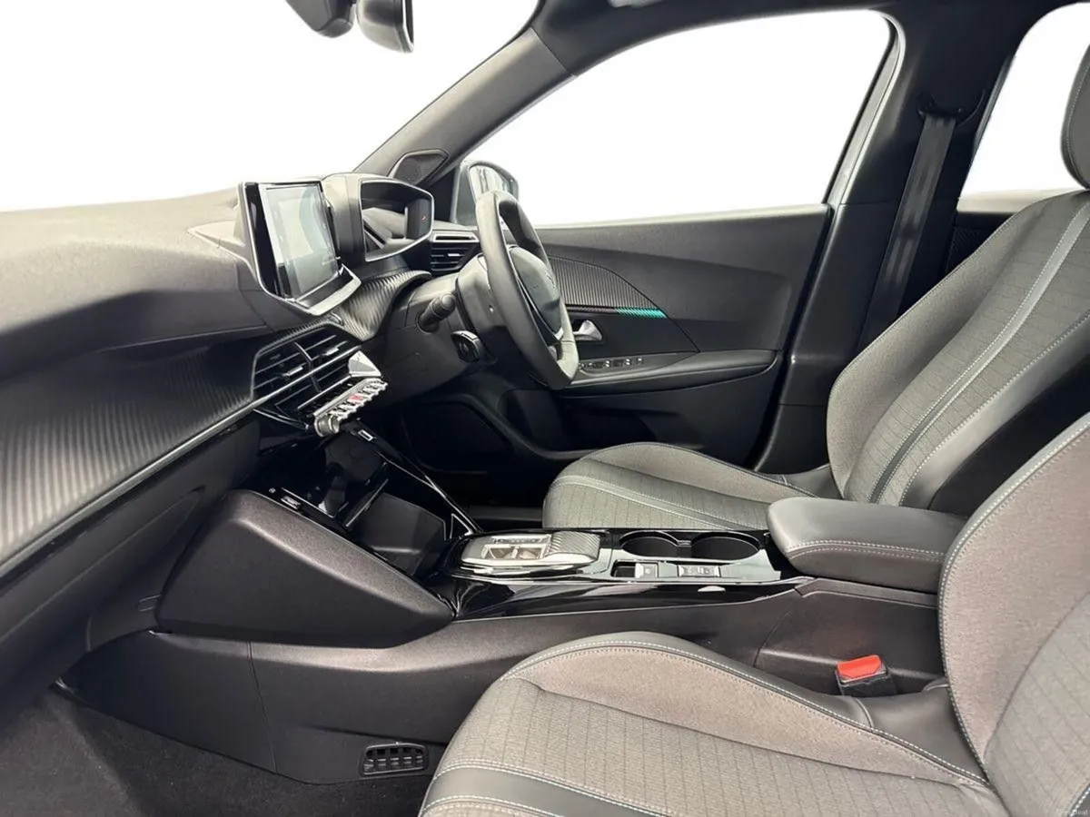 Peugeot 2008 E ALLURE *WARRANTY 2028* €70 PER WEEK - Image 3