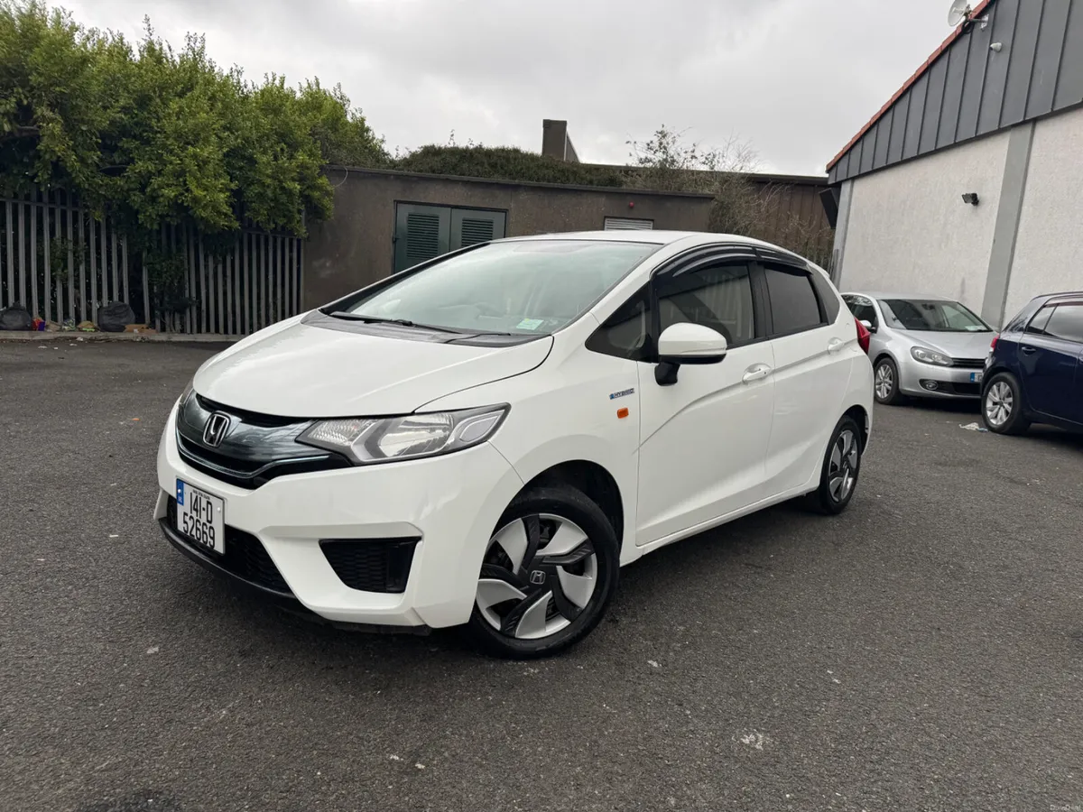 Honda Fit 2014 Automatic hybrid - Image 2