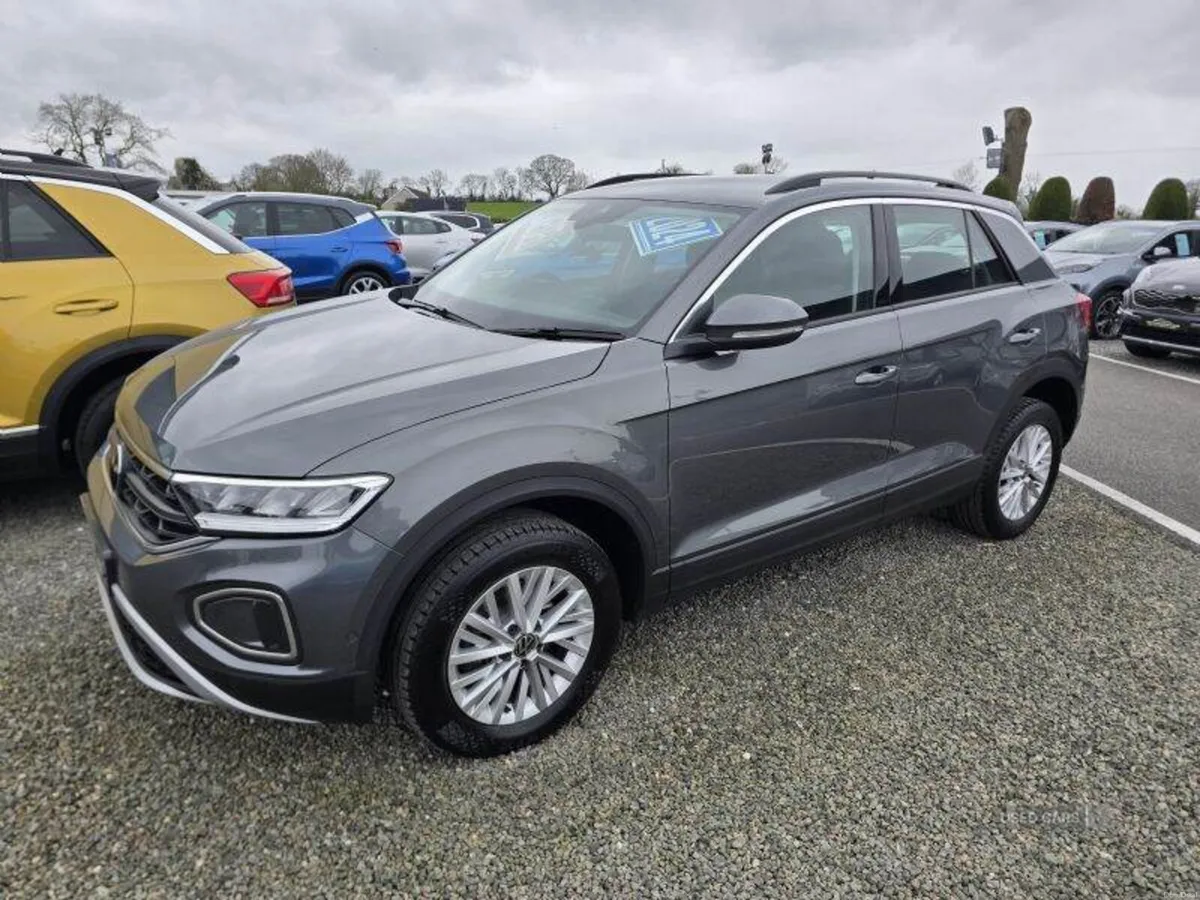 Volkswagen T-Roc Life - Image 2