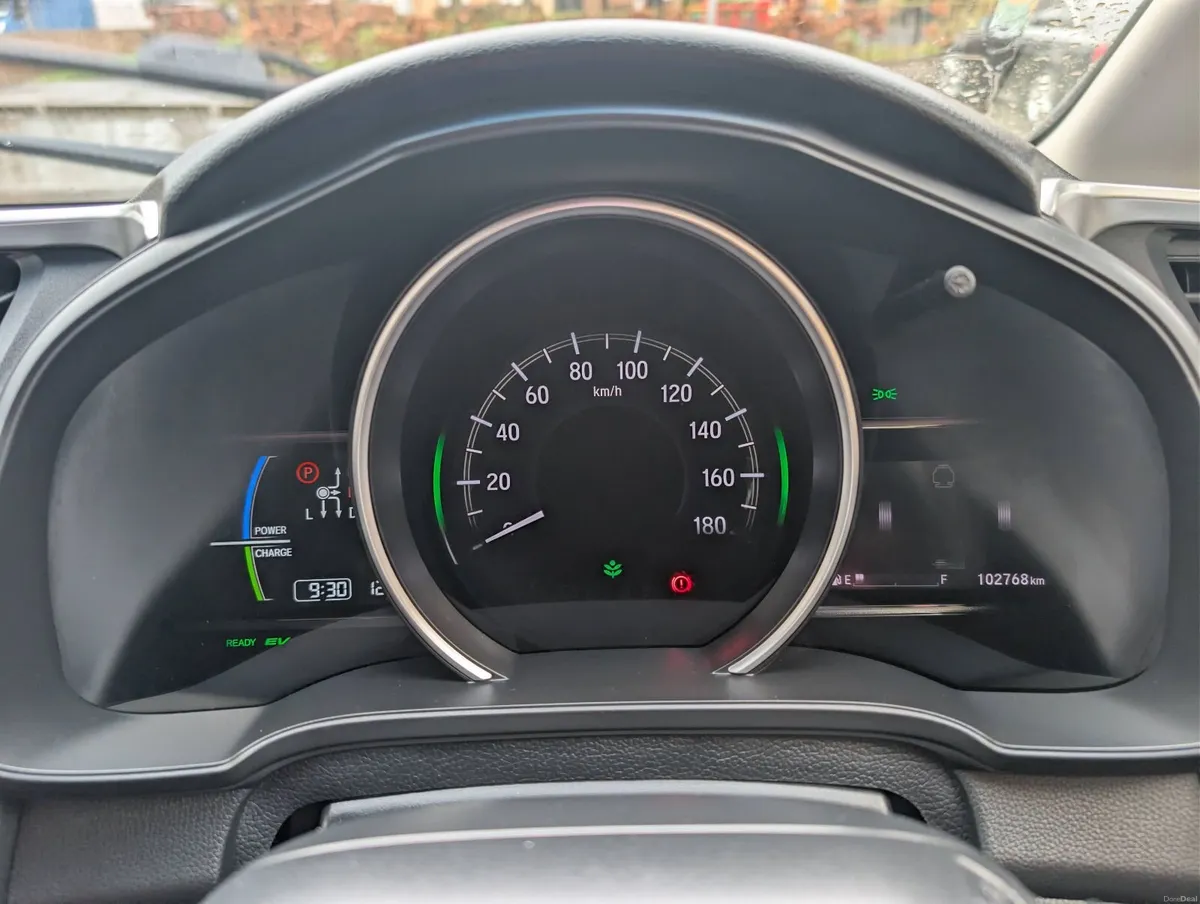 2017 Honda Fit/Jazz Hybrid Automatic 103k km - Image 3