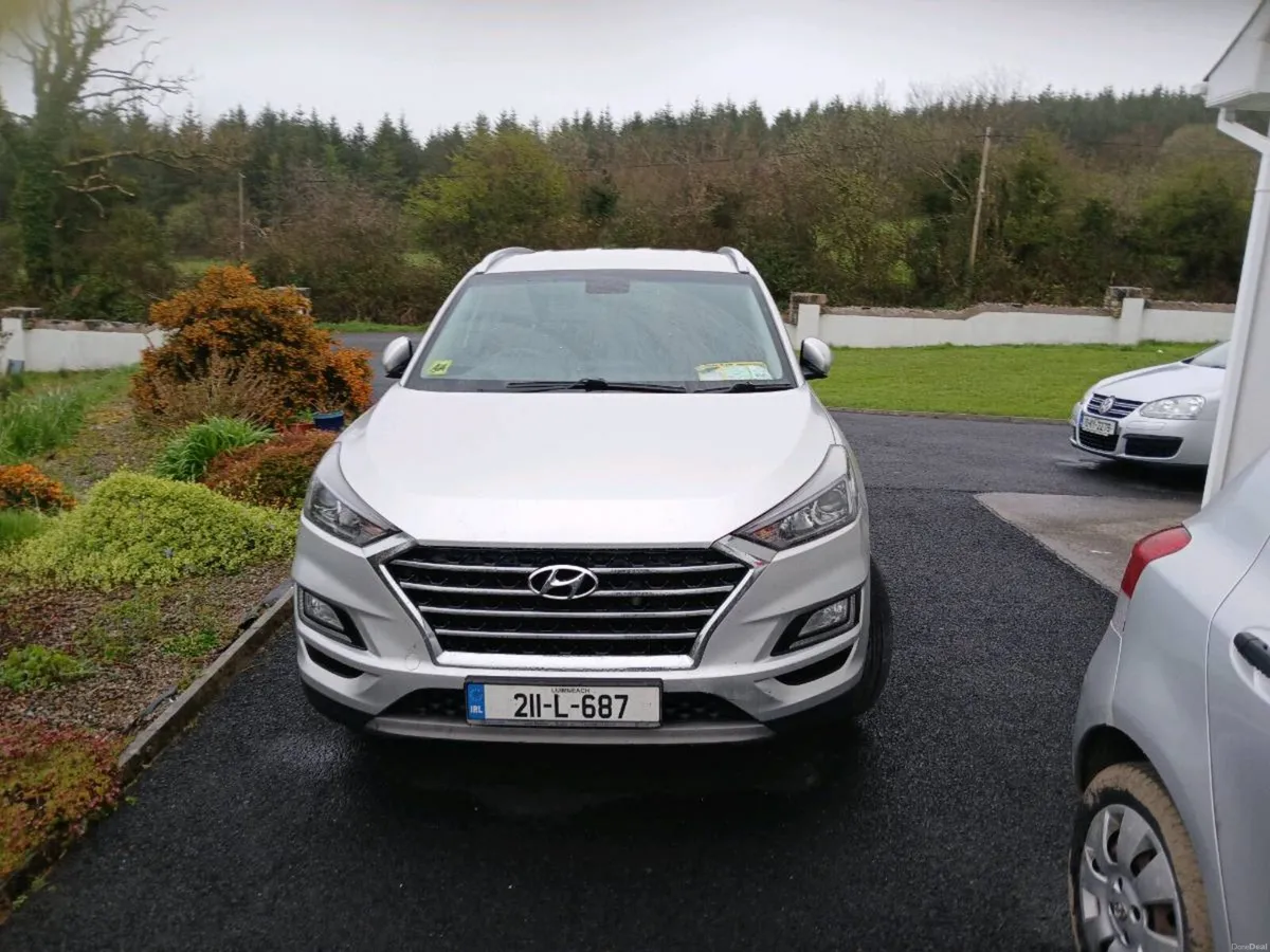 Hyundai car - Image 2