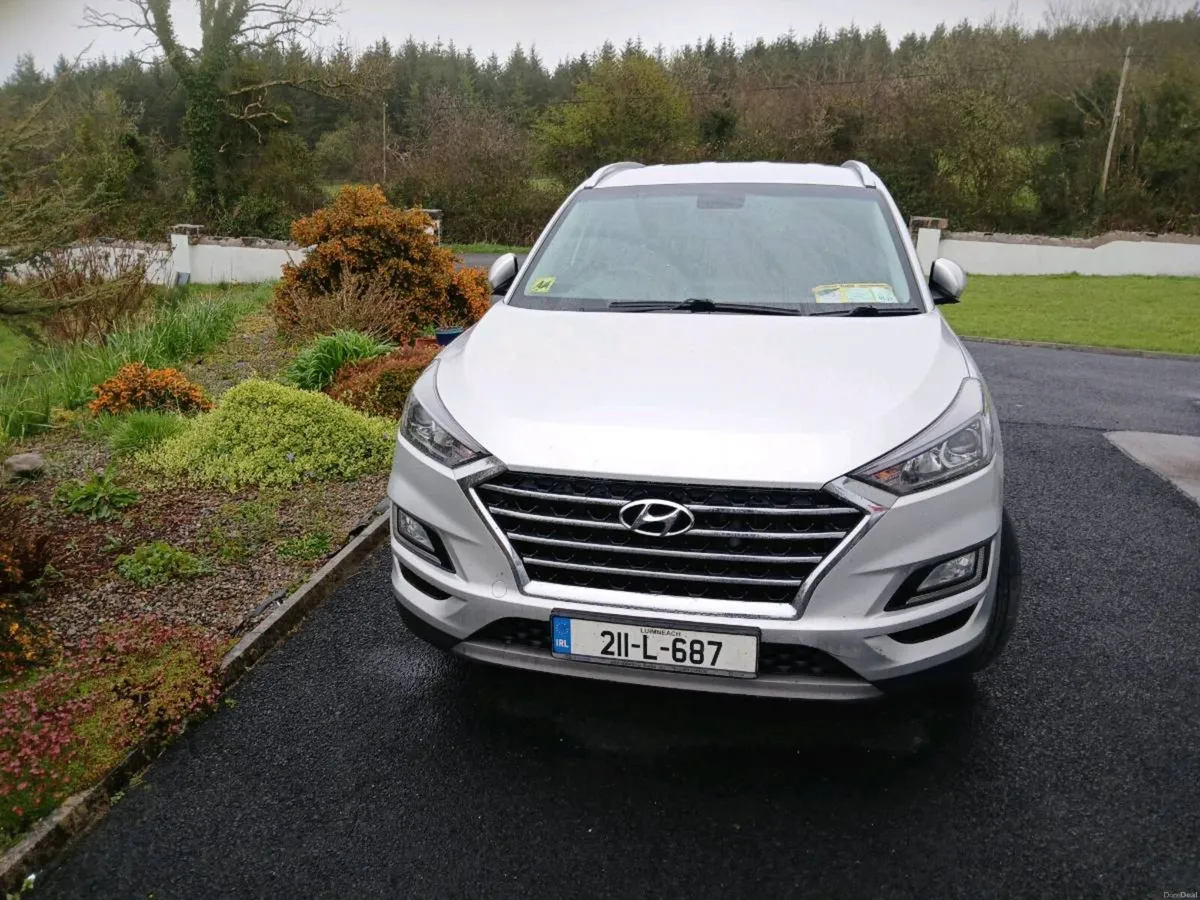 Hyundai car - Image 4