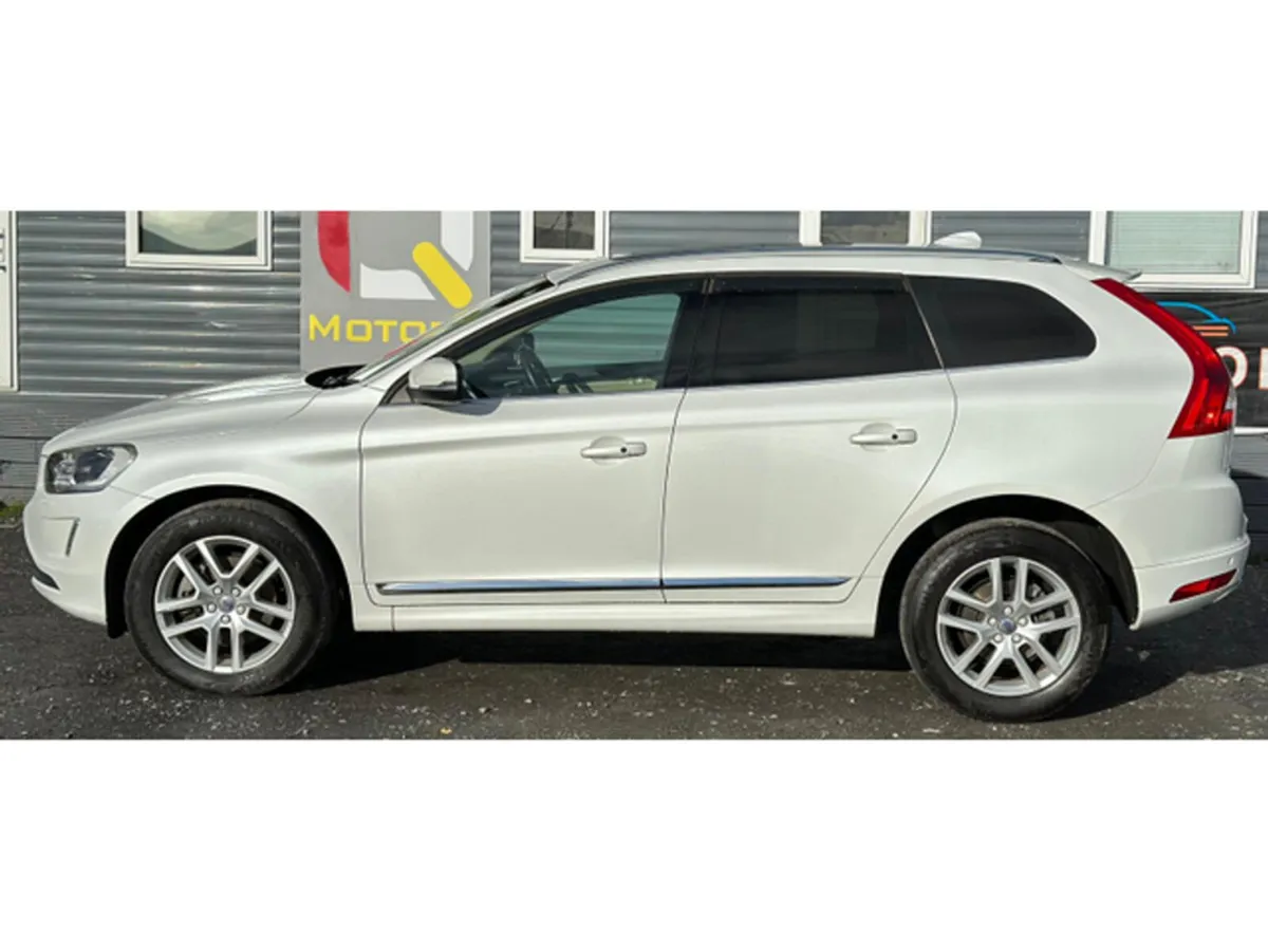 Volvo XC60 2.0L Diesel Automatic Cream Leather Sun - Image 4