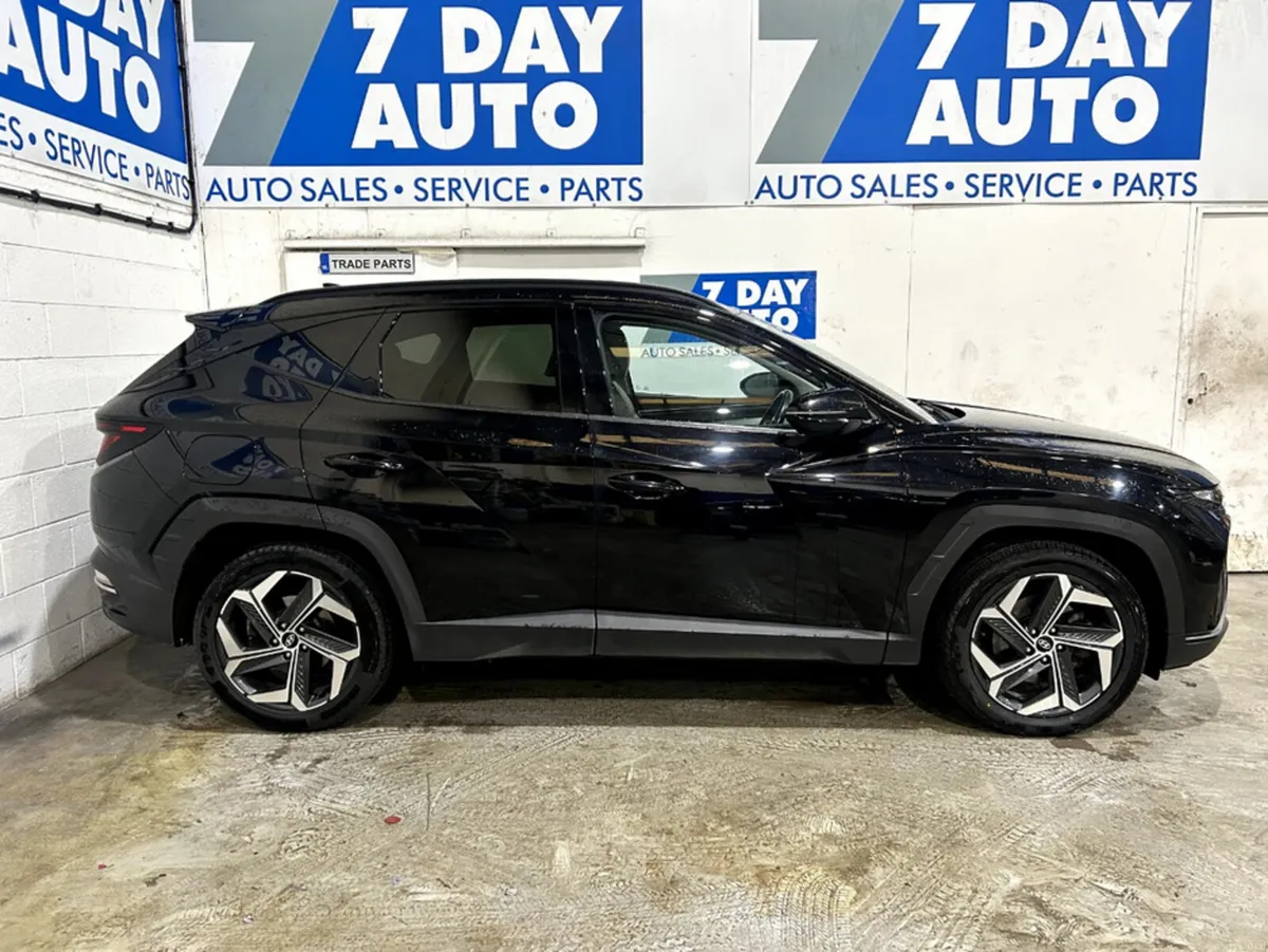 Hyundai Tucson EXECUTIVE HYBRID 4WD 5DR AUTO - Image 3