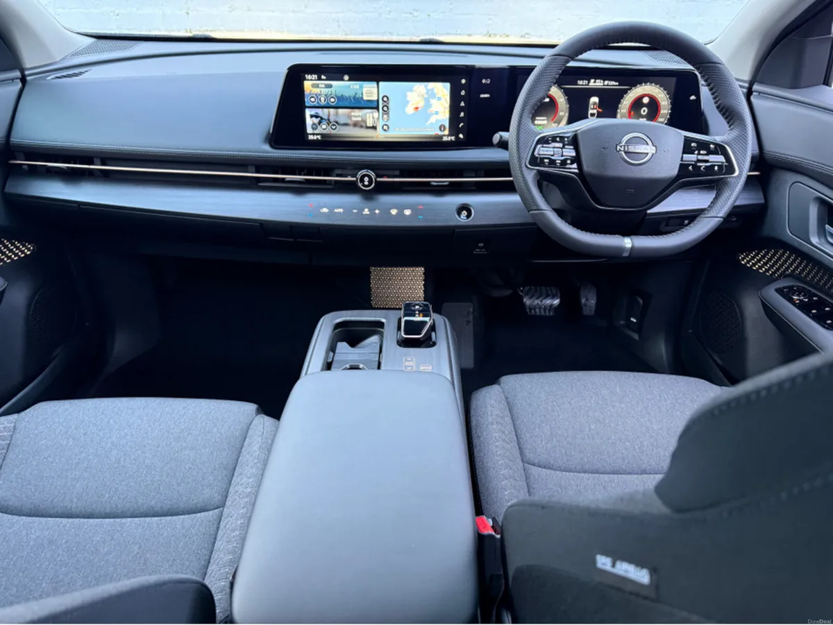 Nissan Ariya 63 kWh ENGAGE 2 years Free Service Pl - Image 3