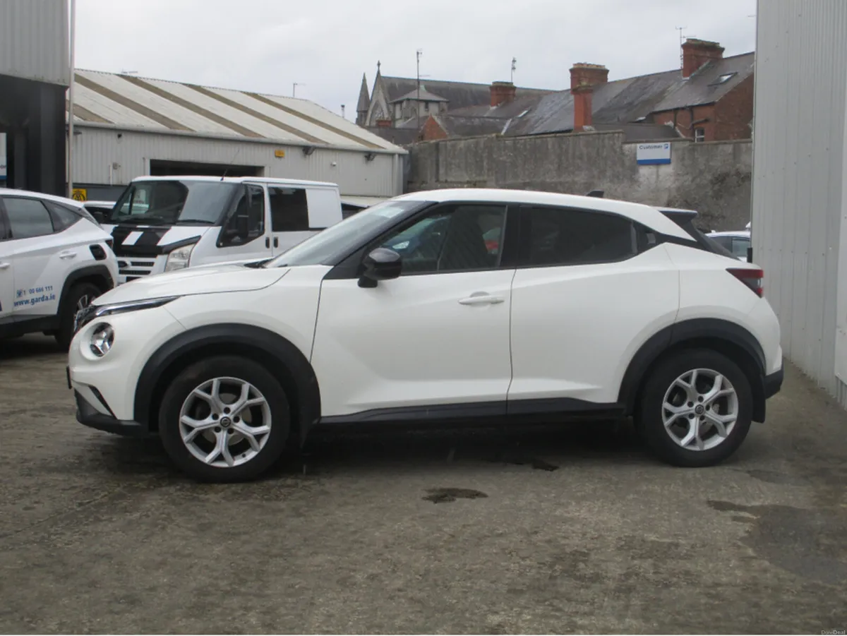 Nissan Juke 1.0 SV PREMIUM MODEL. ONE CAREFUL OWNE - Image 4