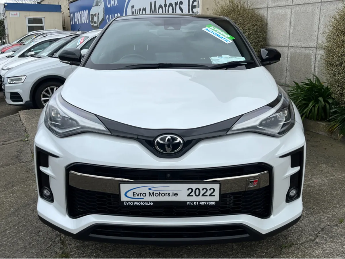 Toyota C-HR GR SPORT AUTOMATIC HYBRID 1.8 PETROL / - Image 3