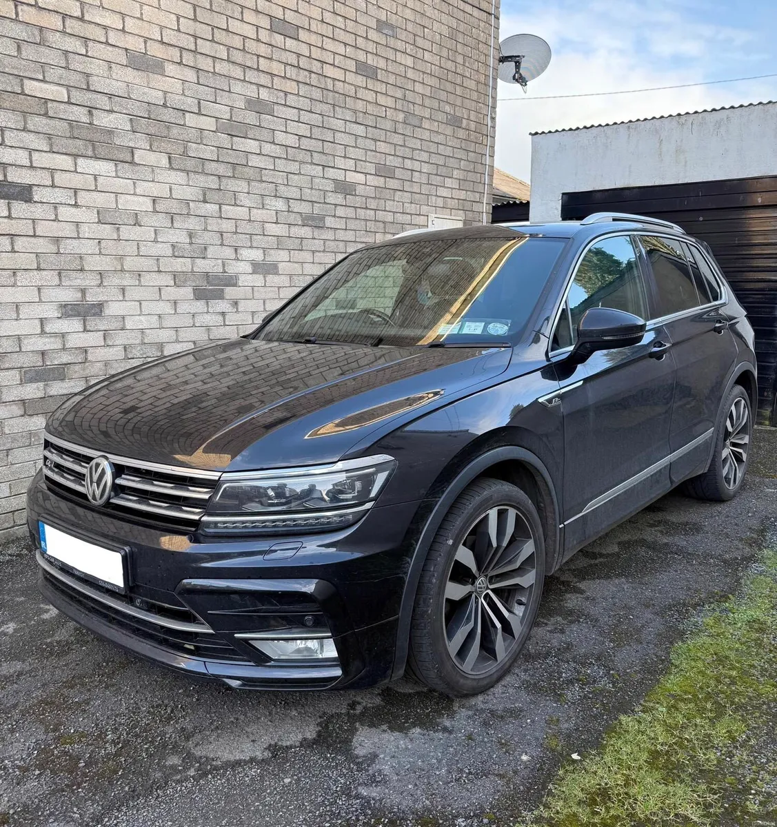2016 VW Tiguan R line - Image 1
