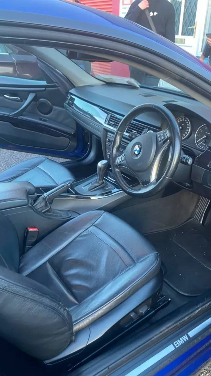 BMW e92 320i 2.0 low mileage - Image 2