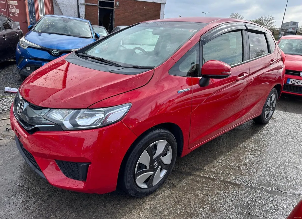 2015 Honda Fit 1.5 Hybrid Auto / New Nct/ warranty - Image 1