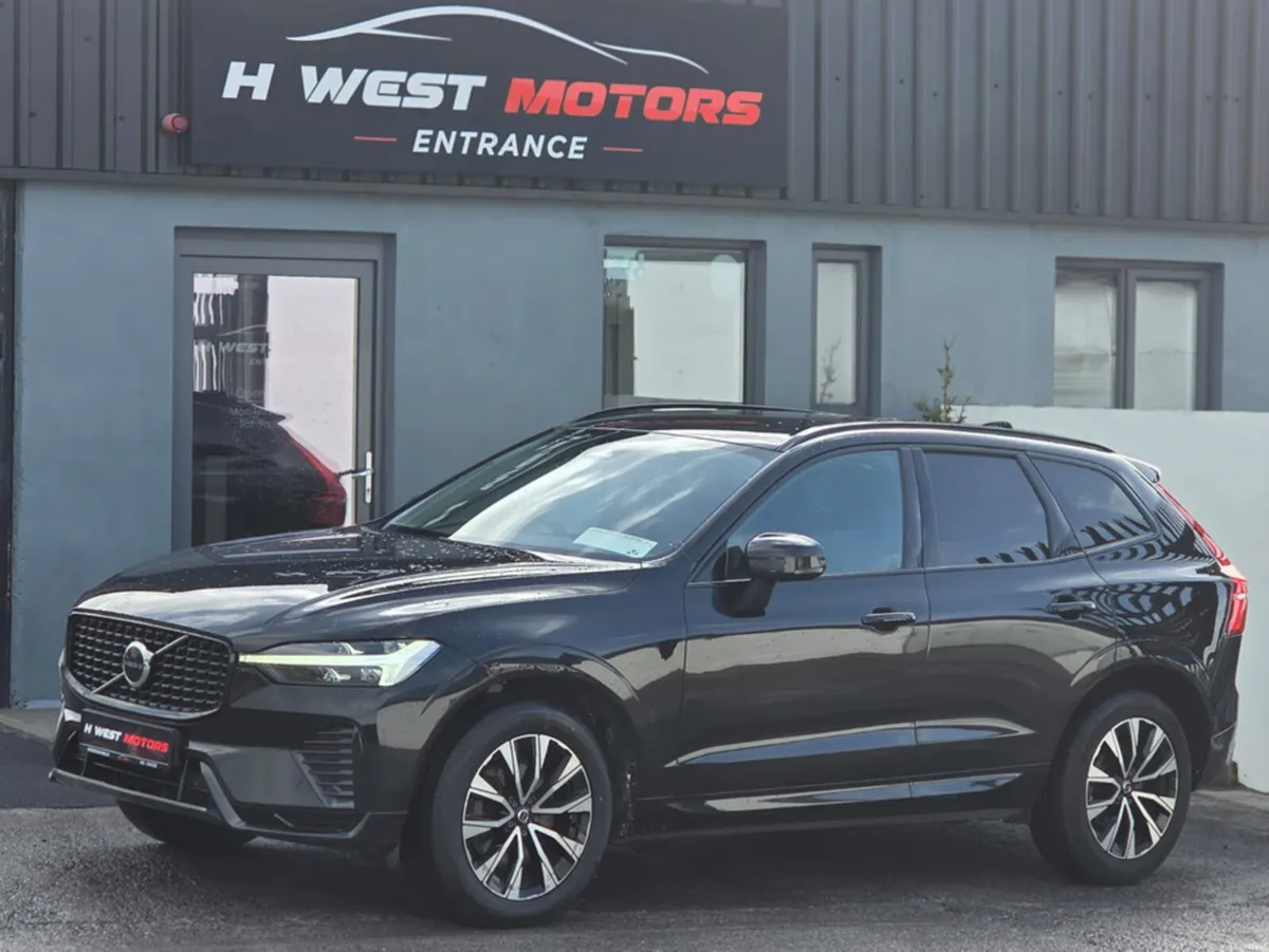 Volvo XC60 B4 PLUS DARK 5DR AUTO - Image 1