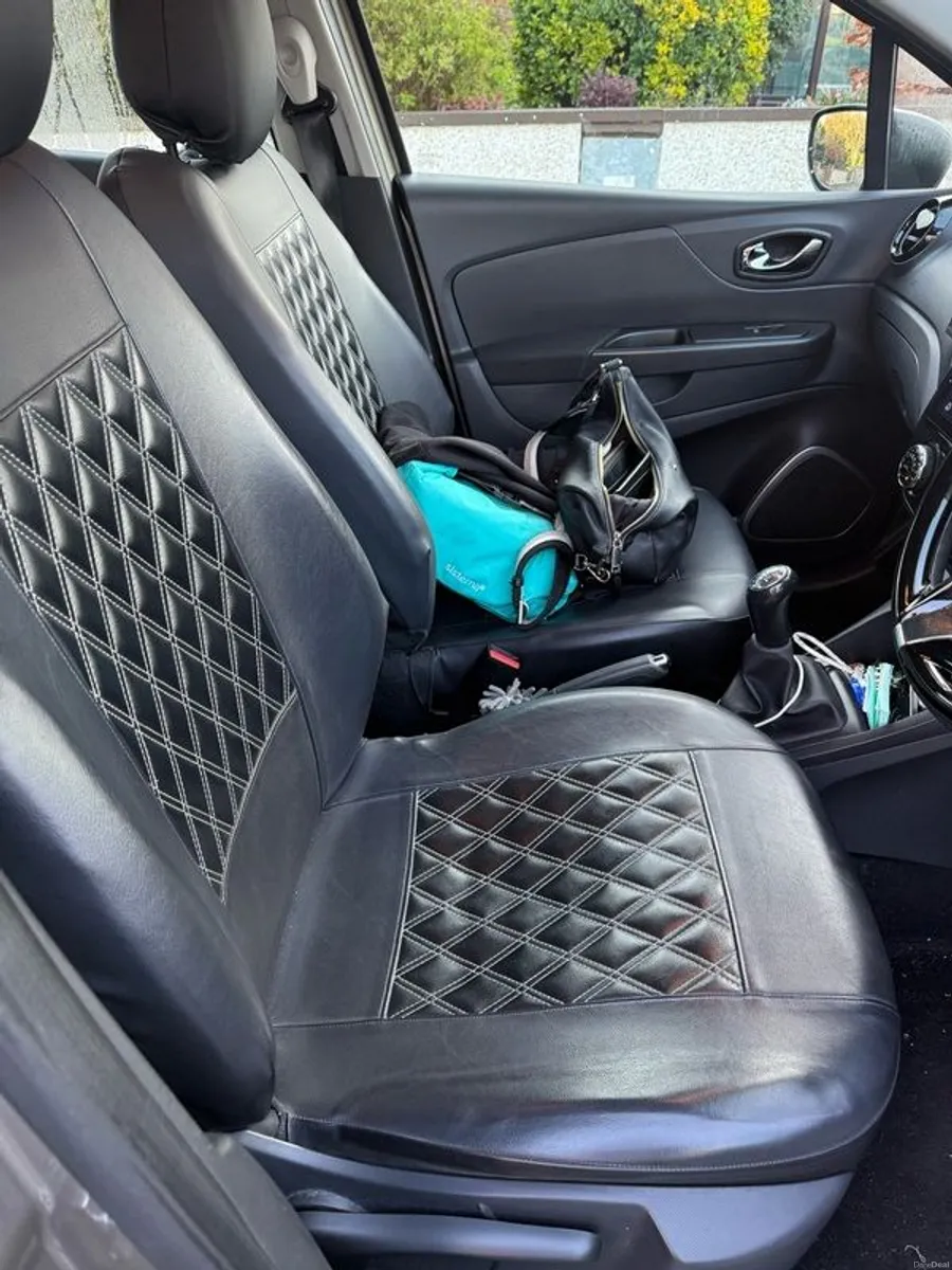 2016 Renault Captur - Image 2