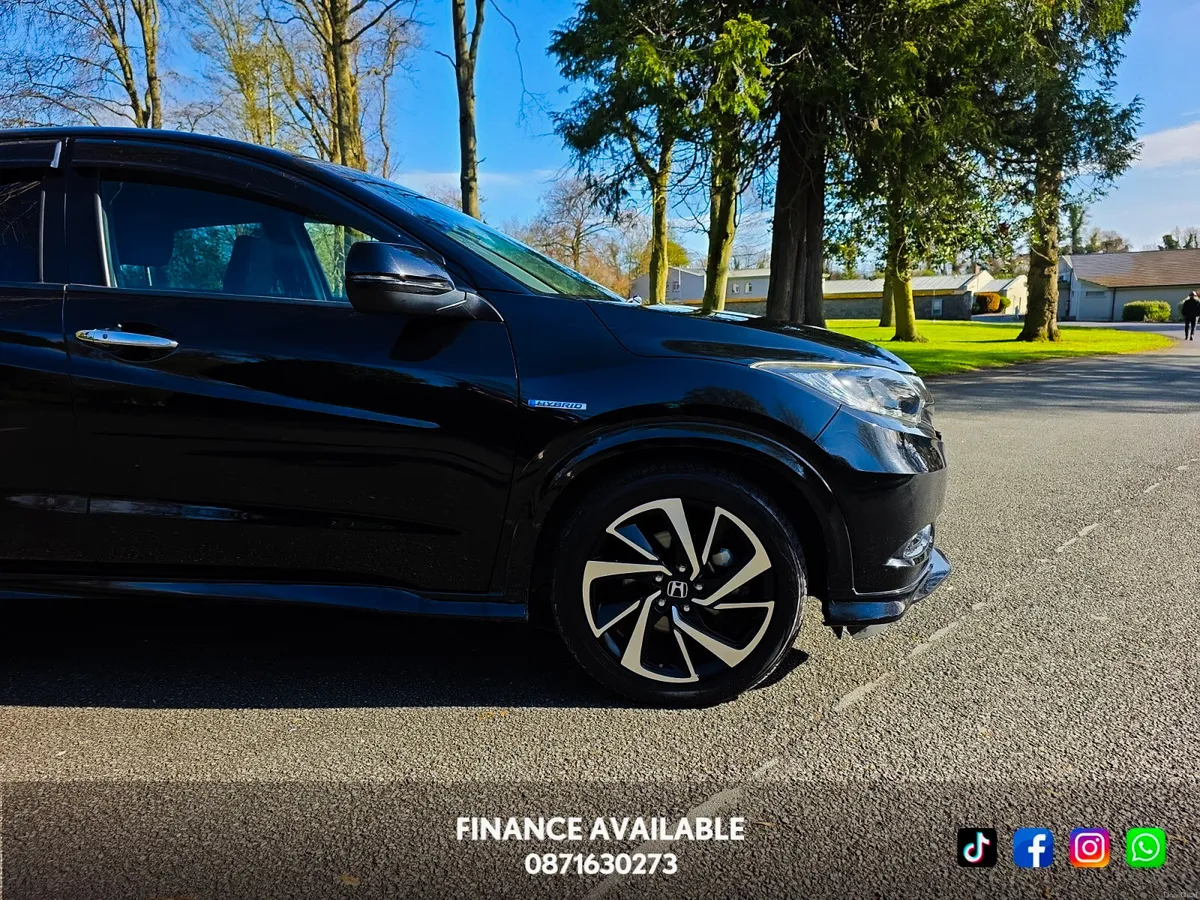 2017 Honda Vezel Rs 1.5 Petrol Hybrid Auto Topspec - Image 3