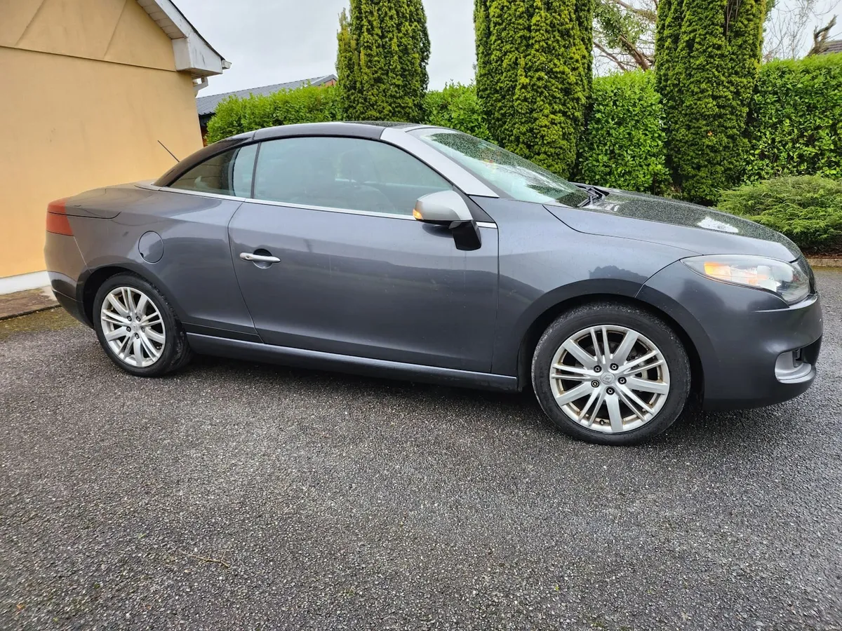 Renault Megane  GT Line Cabriolet Coupe 2013 - Image 2