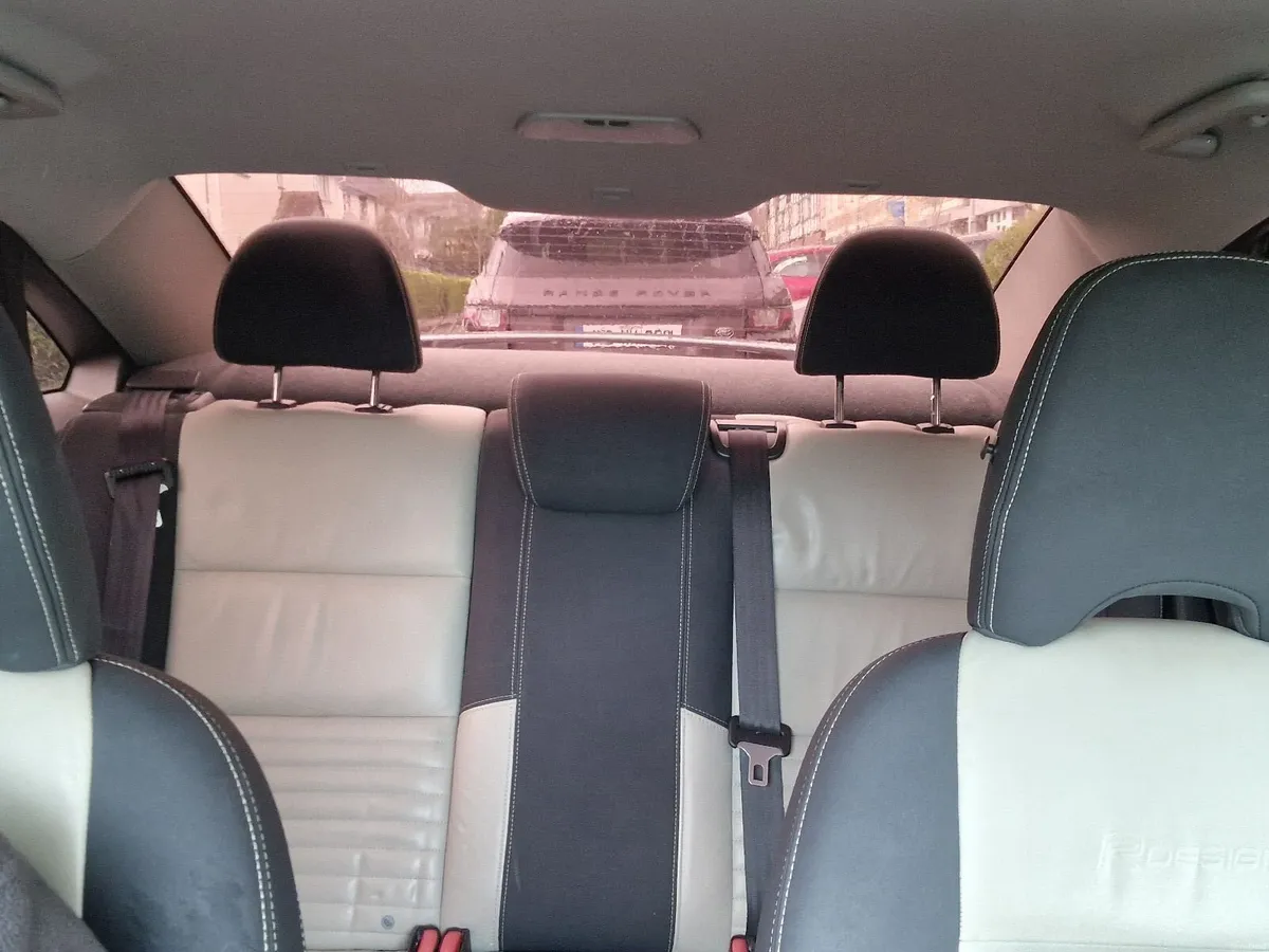 Volvo S40 2011 - Image 2