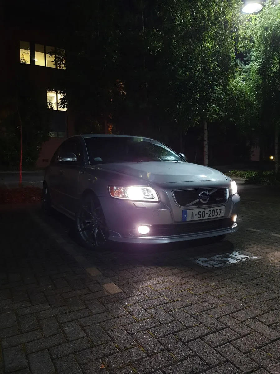 Volvo S40 2011 - Image 1