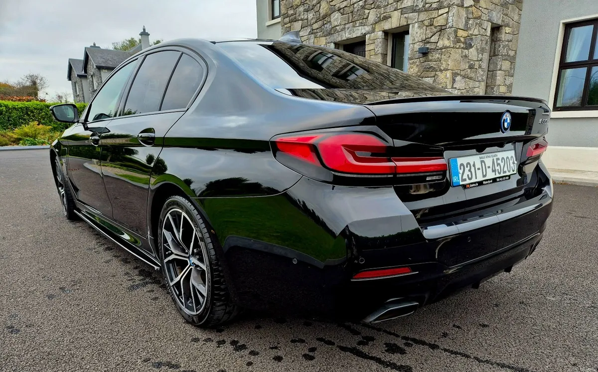 BMW 5-Series 2023 - Image 4