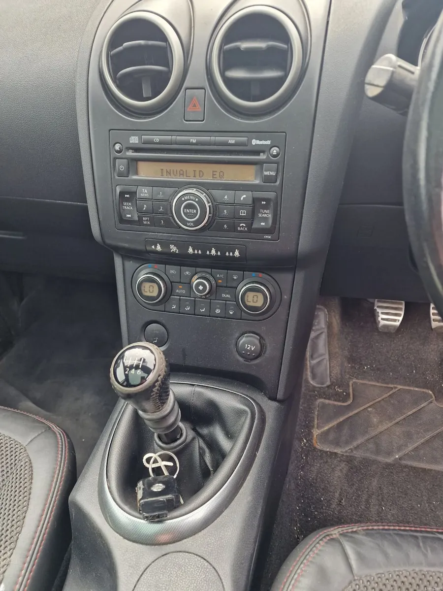 Nissan Qashqai 2011 - Image 2