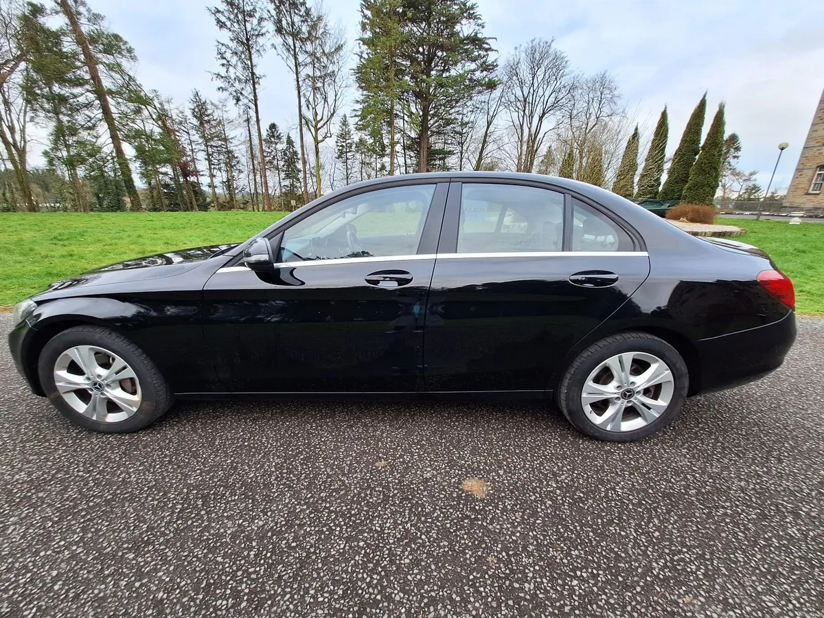 Mercedes-Benz C-Class 2017 - Image 3