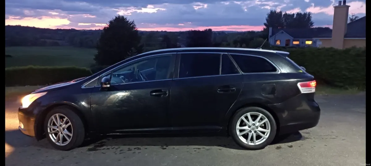 Toyota Avensis - Image 1