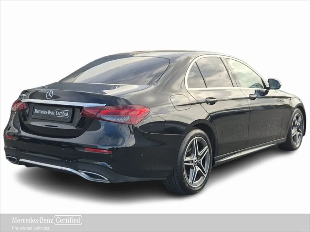 Mercedes-Benz E-Class E220d AMG Ext. Auto - Image 4