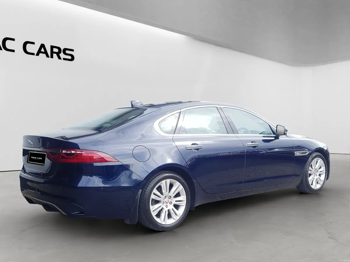 JAGUAR XF 2021 *FACELIFT* 2.0D AUTO (S) - Image 4