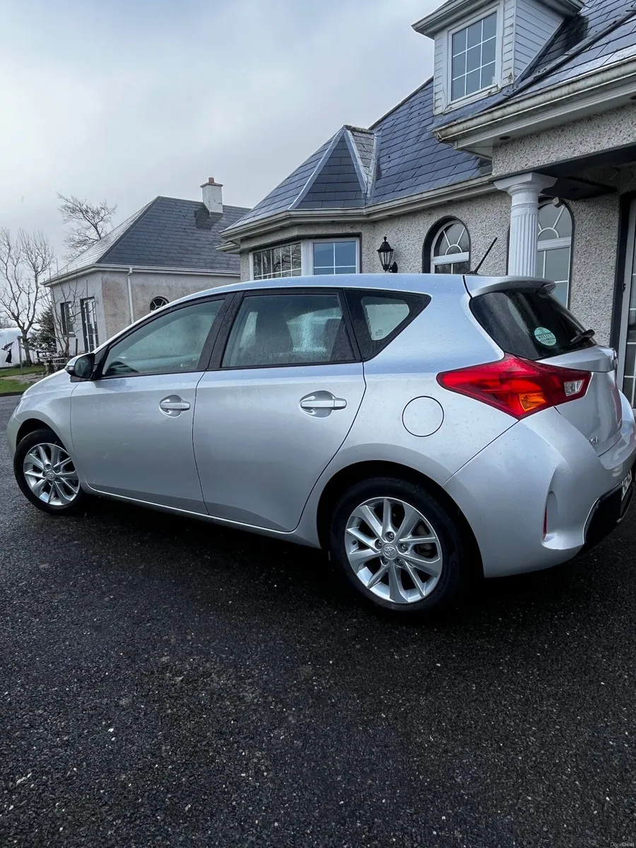 2014 Toyota Auris 1.4 D-4D Aura 4DR *NCT 02/27 - Image 4