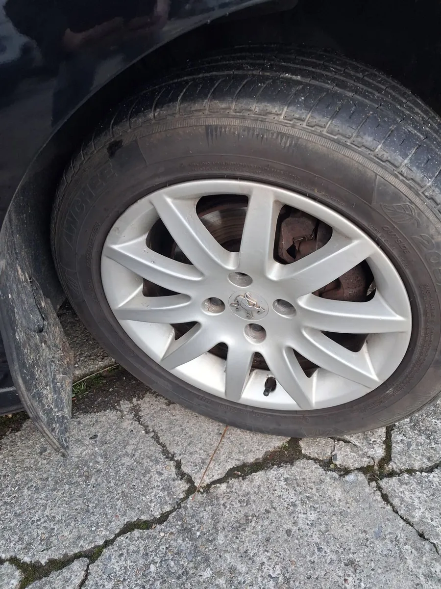 Peugeot 308 2011 - Image 2