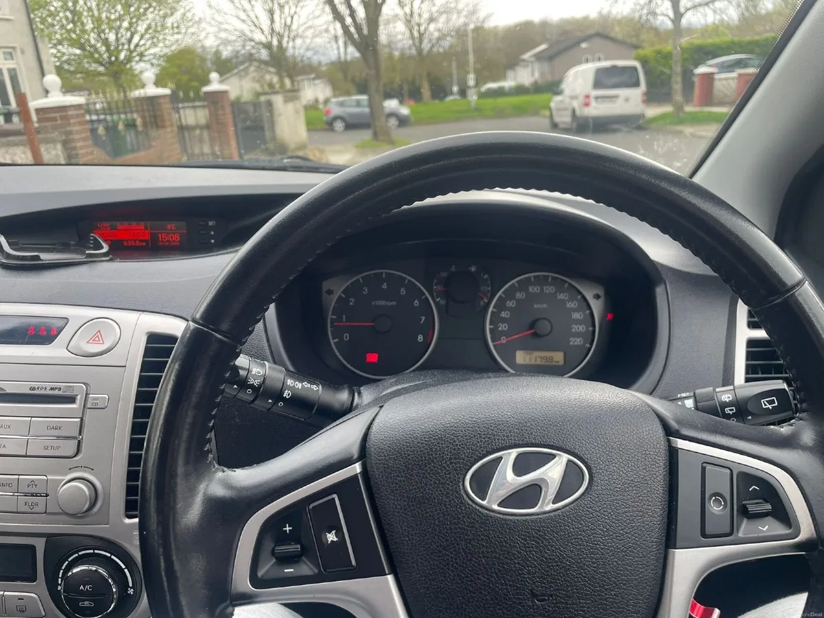2010 Hyundai i20 – Low Mileage – needs small work - Image 3