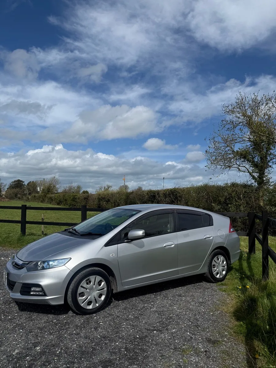 2011 Honda Insight Hybrid auto New Nct - Image 3