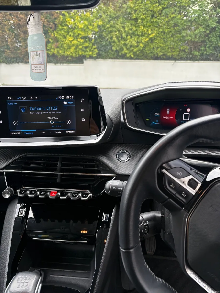 Peugeot 208 2021 - Image 4