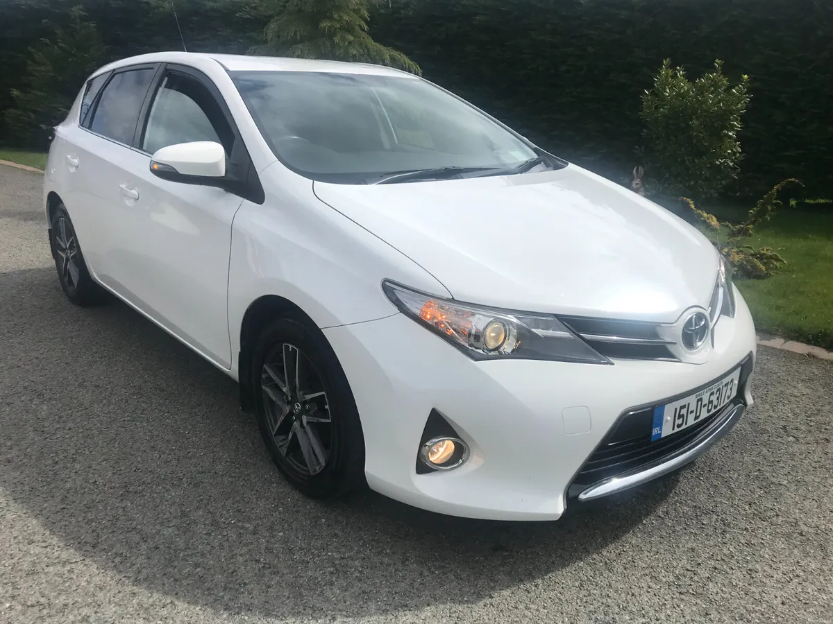 151 Toyota Auris 1.6 Petrol Nct & Tax - Image 2