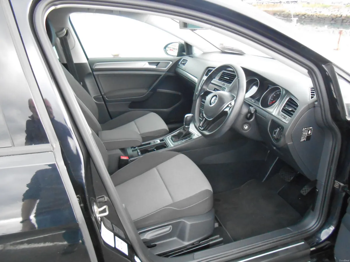 Volkswagen Golf Trendline 1.2 Petrol Auto 2016 - Image 3