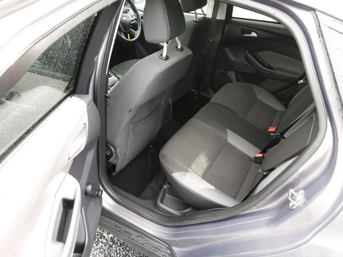 Ford focus 2012 Low mileage - Image 3