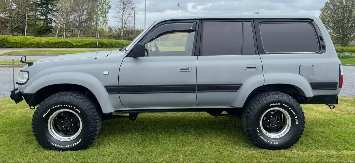 Toyota  Land Cruiser 24 Valve - Image 2