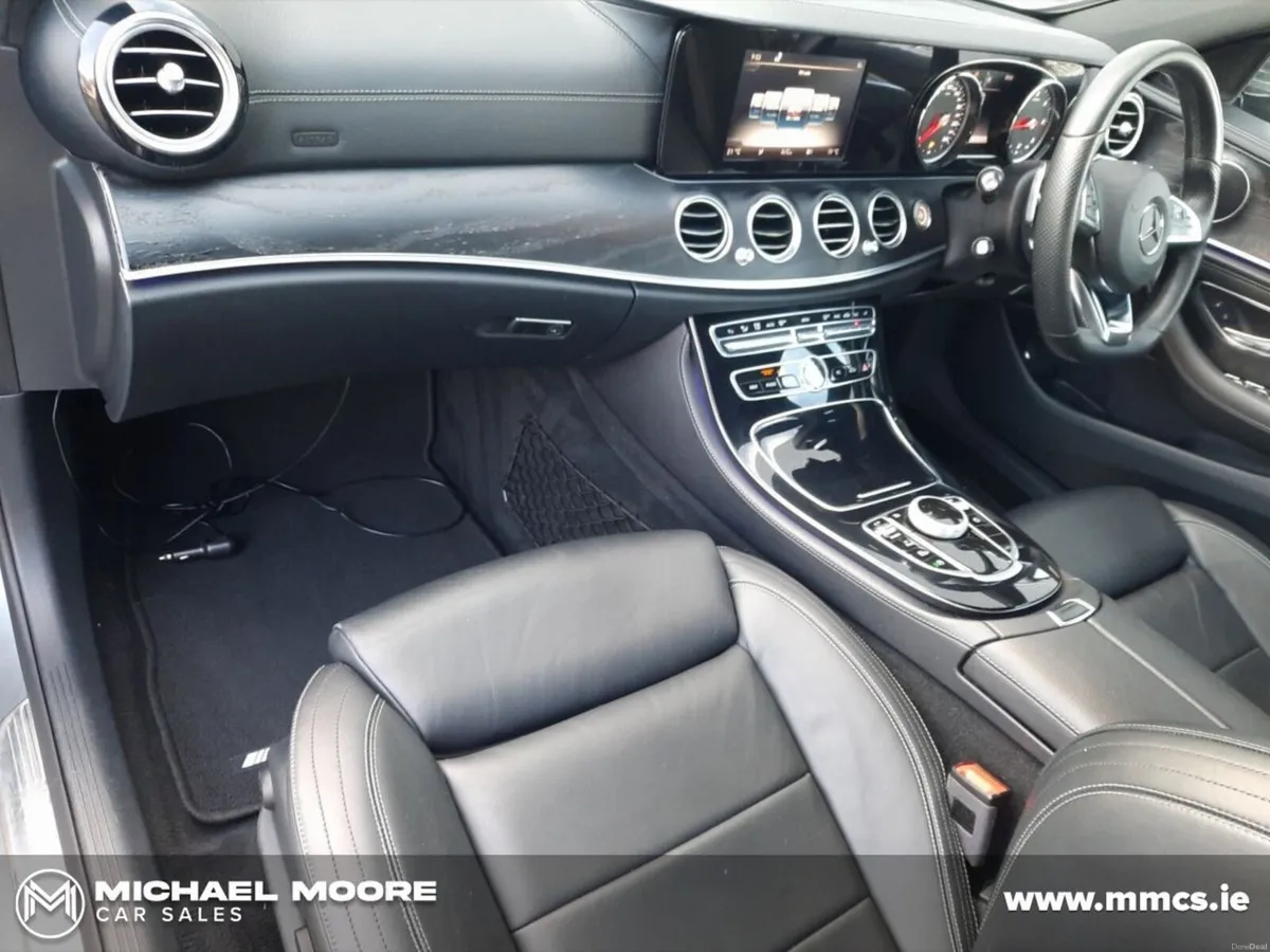Mercedes-Benz E-Class E 220 D AMG LINE A/T - Image 4
