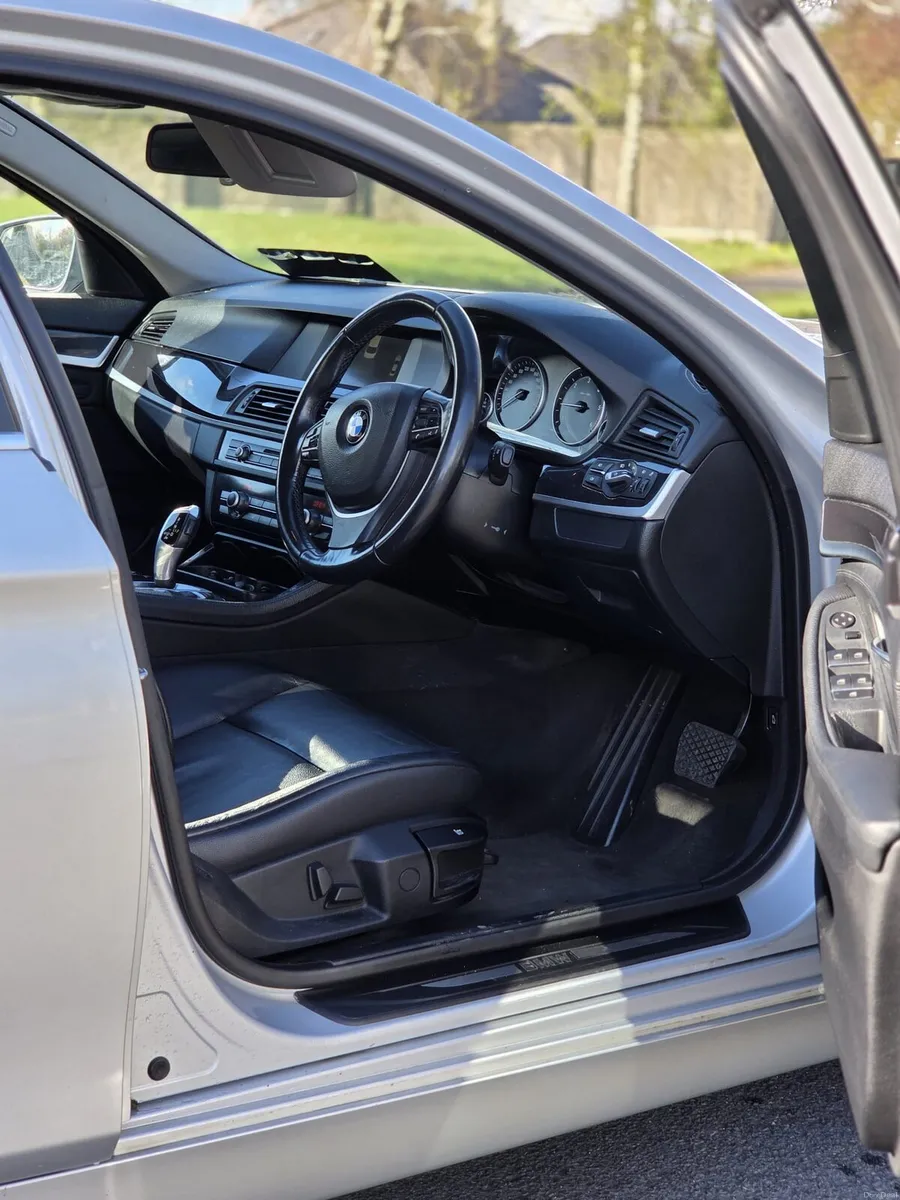 AUTOMATIC BMW 520D NCT 03 27 120 MILES TAX 05 26 - Image 4