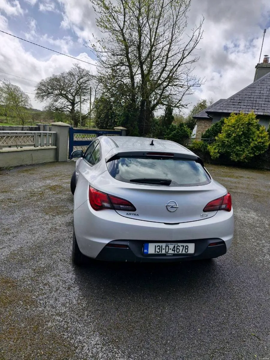 131 Opel Astra GTC 1.4 - Image 3