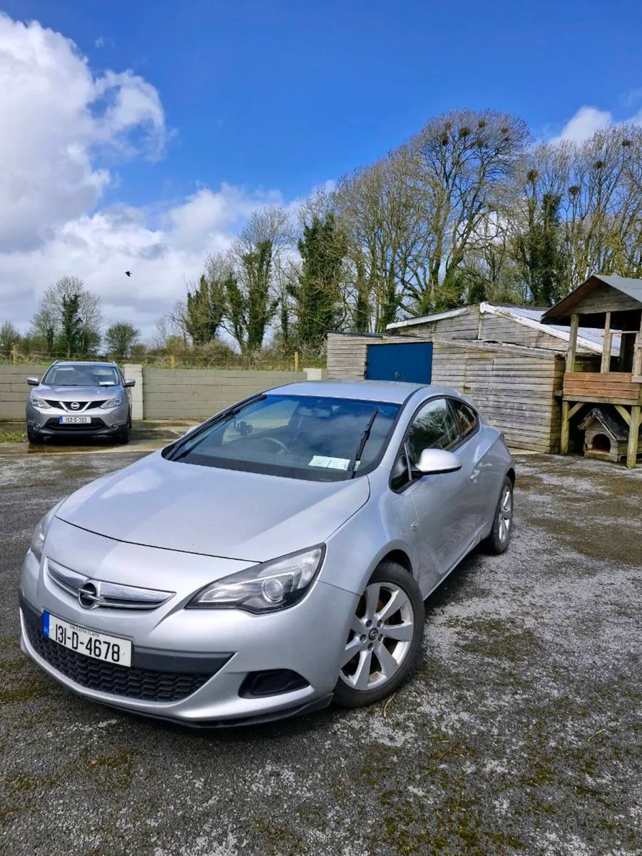 131 Opel Astra GTC 1.4 - Image 1