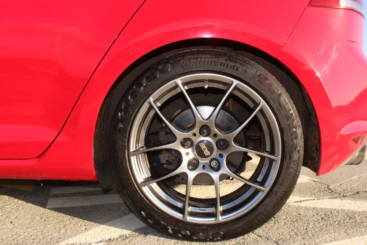 Volkswagen Golf 2014 Automatic - Image 2