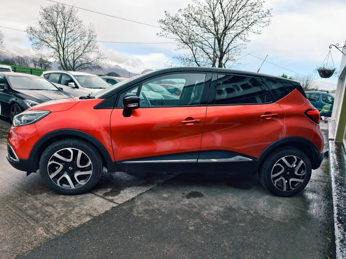 Renault Captur 1.0 TCe 90 SIGNATURE - Image 5
