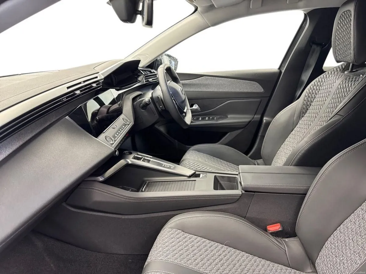 Peugeot 308 1.2 HYBRID ALLURE *AUTO* €70 PER WEEK - Image 2