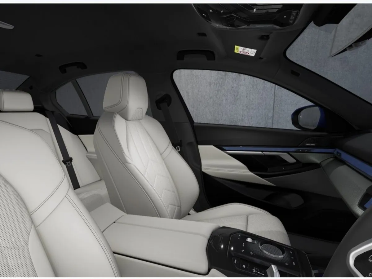 BMW 5-Series 530e M Sport Saloon - Image 4