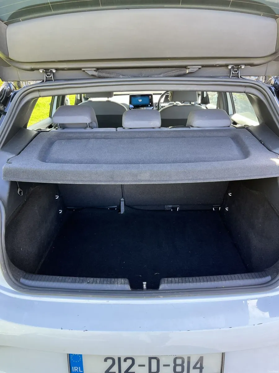 Volkswagen ID.3 2021 - Image 2